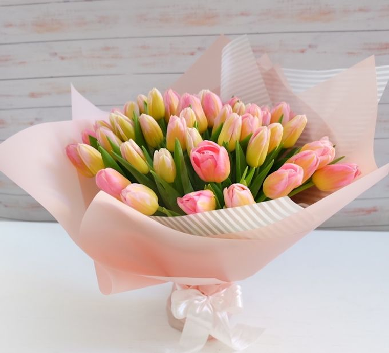 Цветы коллеге Цветы коллеге